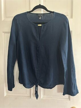 Ellen Tracy Navy Tie-Hem 100% Linen Long Sleeve Top Gold Detail. Size Medium